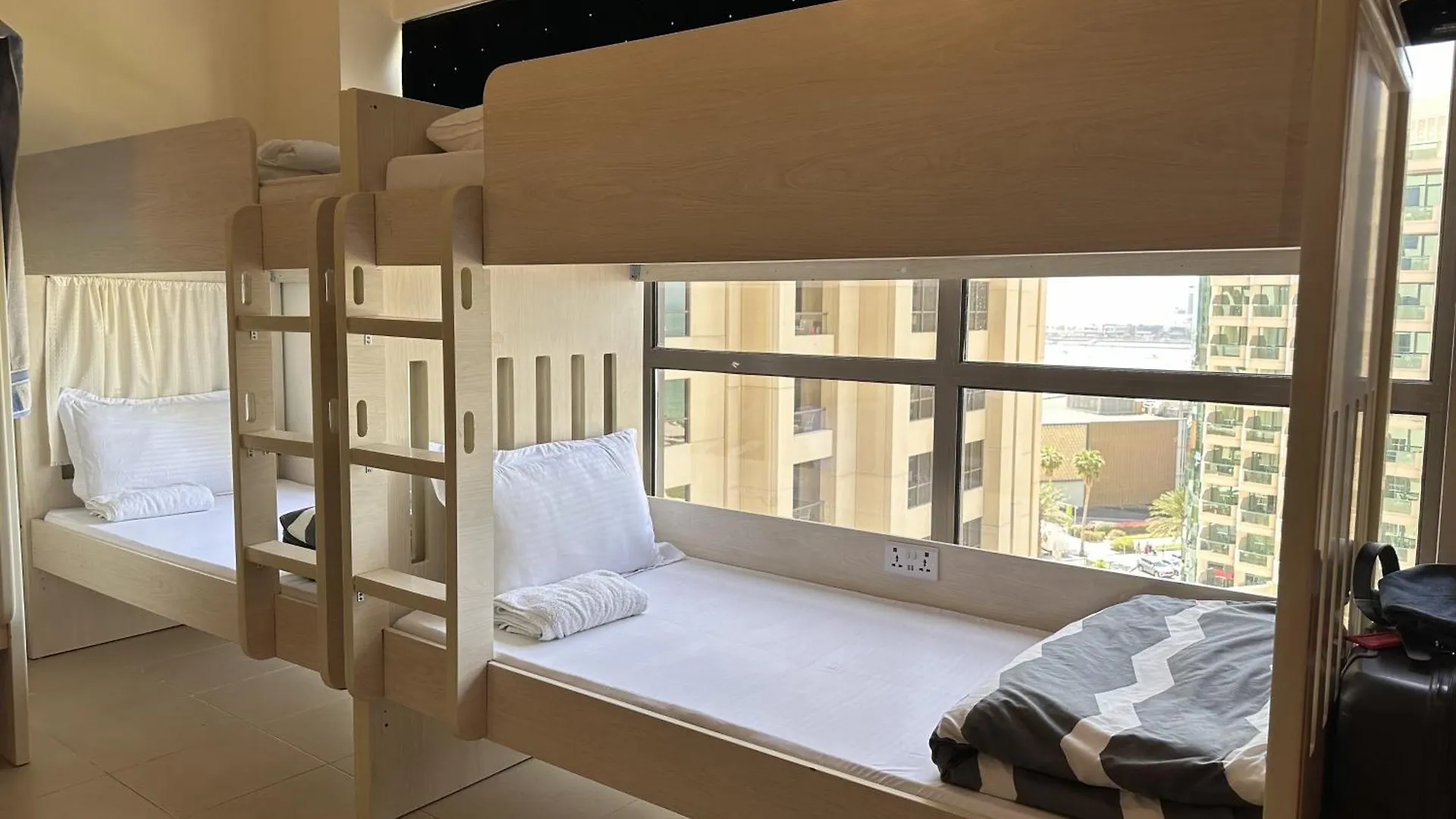 Bollywood Beach Hostel Dubai Förenade Arabemiraten