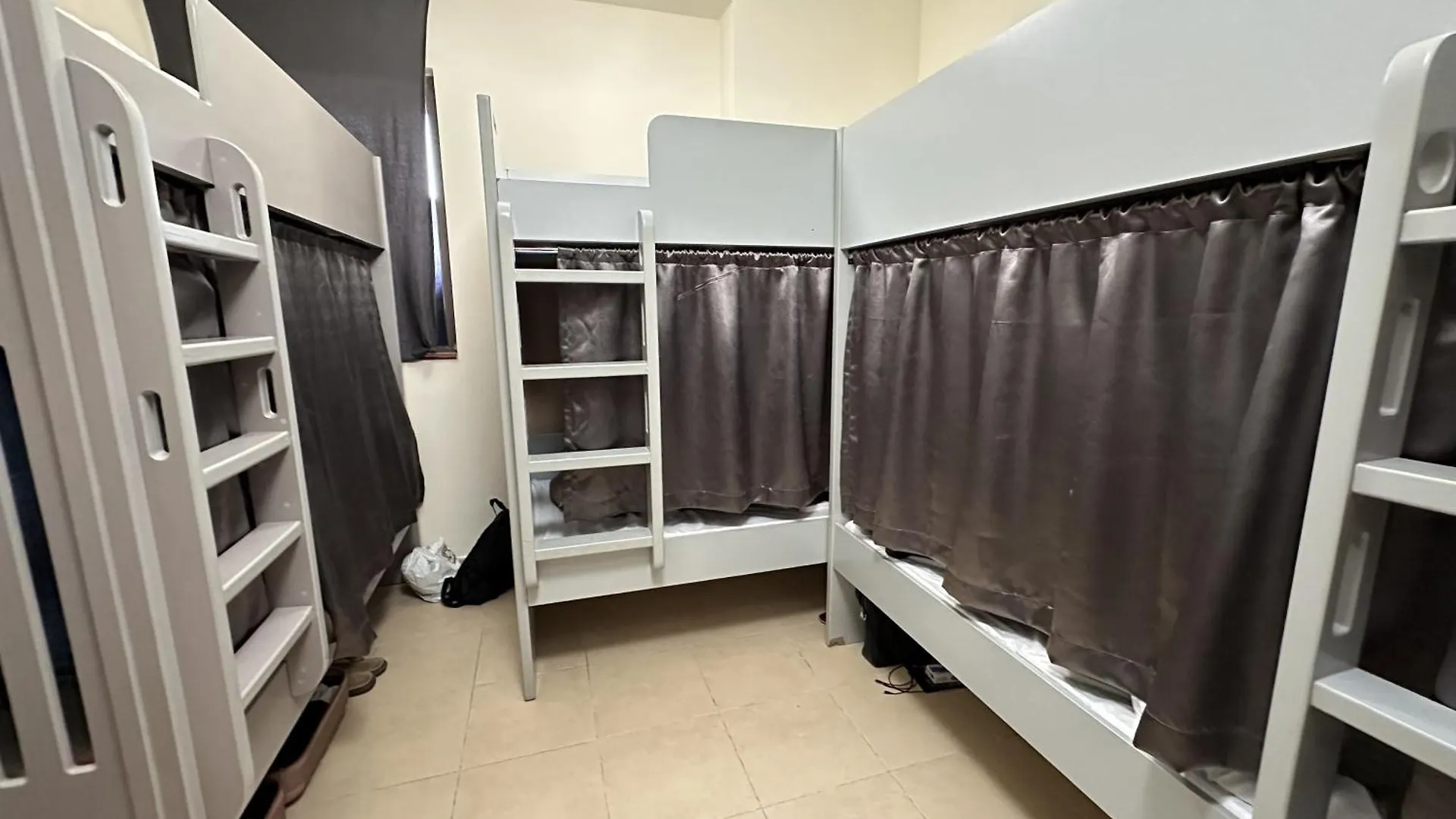 Bollywood Beach Hostel Dubaj