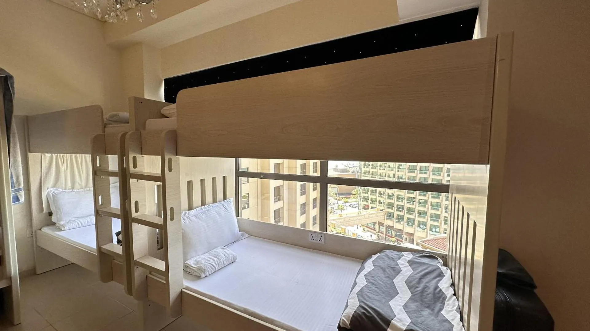 Bollywood Beach Hostel Dubai